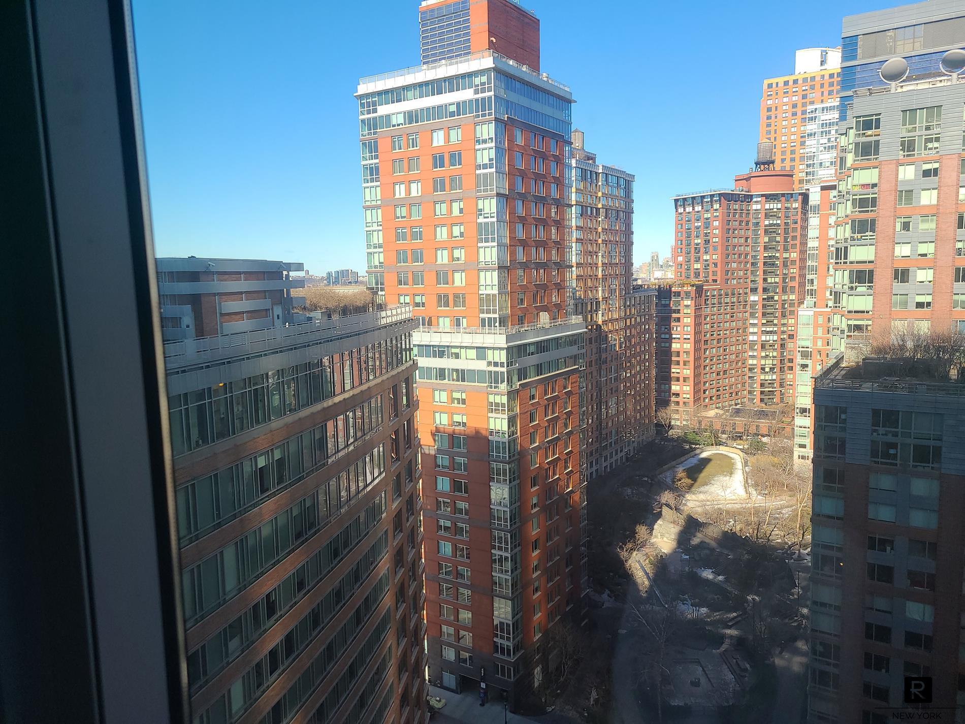 2 River Terrace Unit: 18-F