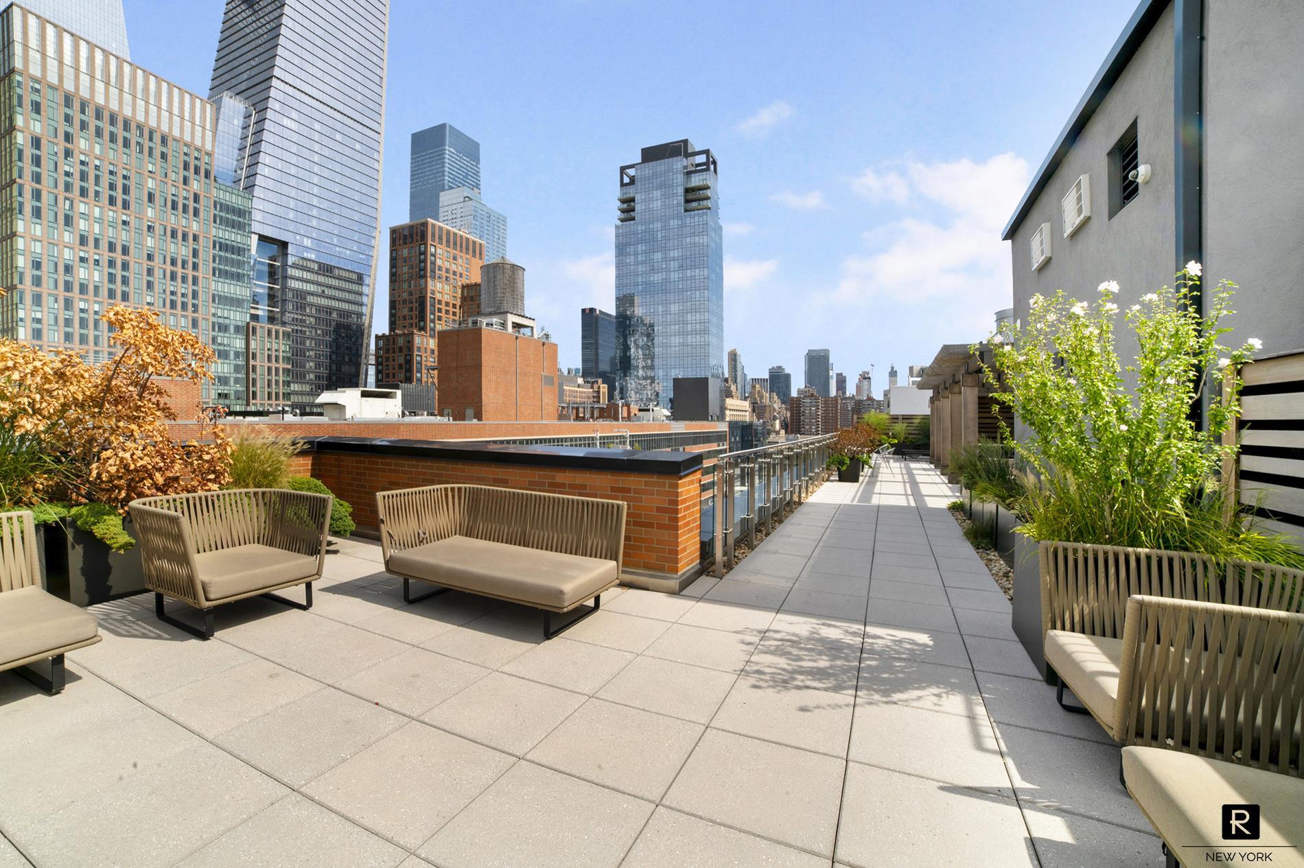 540 W 28th Street Unit: 3-A