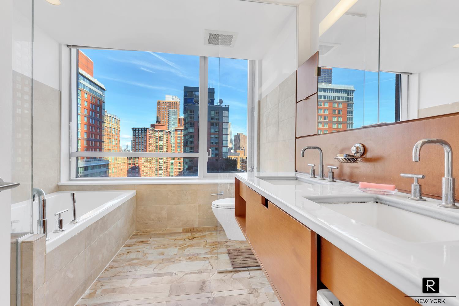 2 River Terrace Unit: 17-F