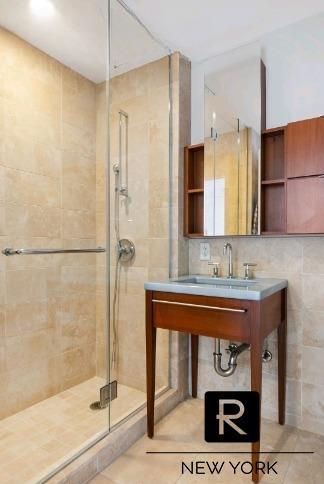 2 River Terrace Unit: 17-F