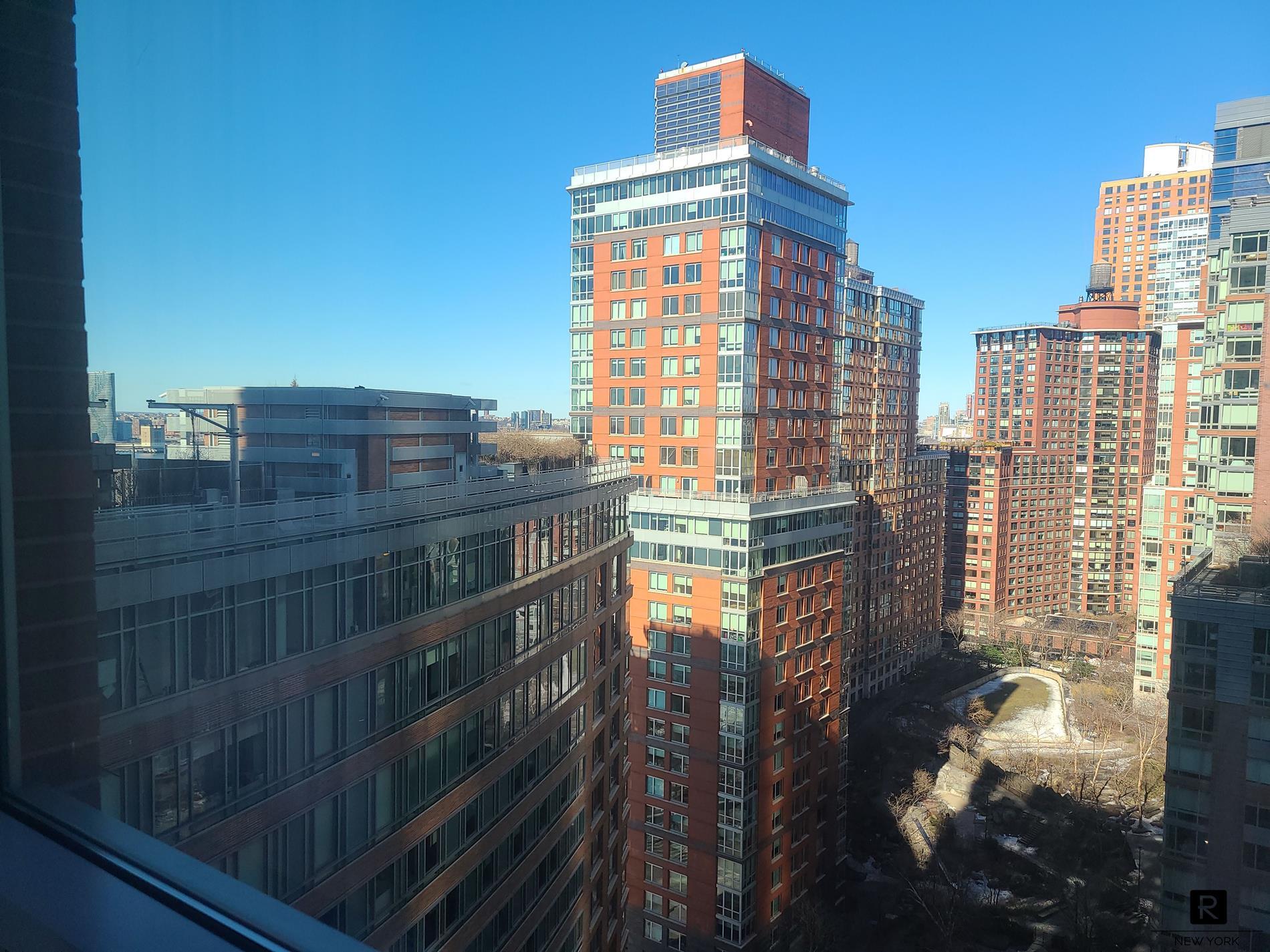 2 River Terrace Unit: 18-F