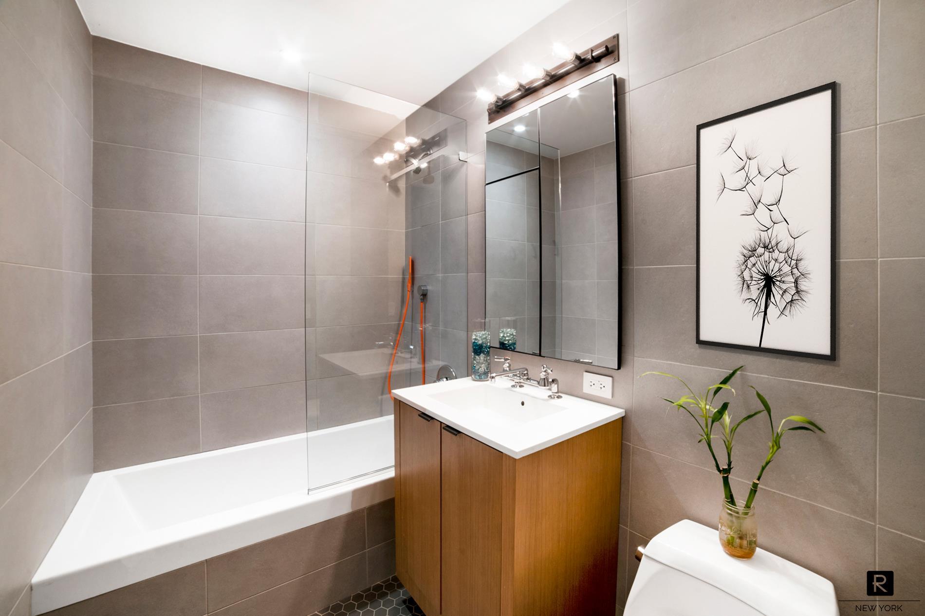 540 W 28th Street Unit: 3-A