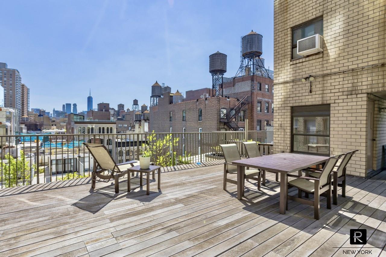 44 E 12th Street Unit: 8-E